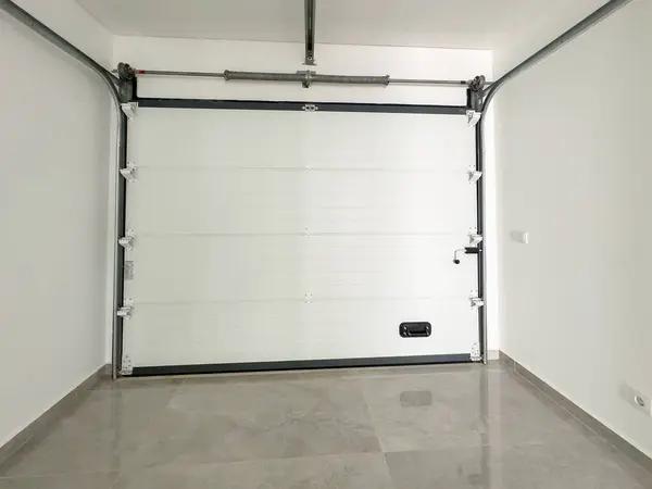 Garage Door Installation Choices That Enhance Curb Appeal